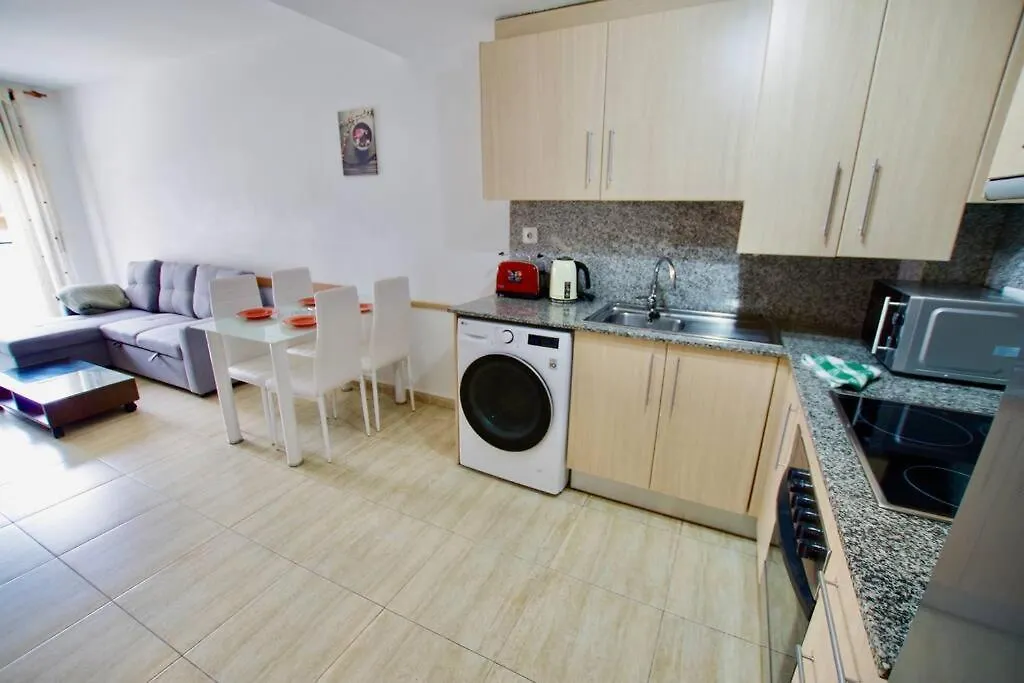 V&V Lloret- Apartamento Nalu En Pleno Centro De Lloret! Lloret de Mar Apartment