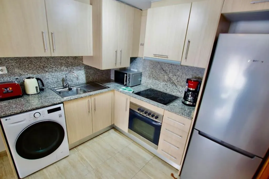 Apartment V&V Lloret- Apartamento Nalu En Pleno Centro De Lloret! Lloret de Mar